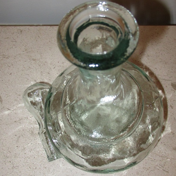 Pale Green Decanter and Stopper - Picture 4 of 8